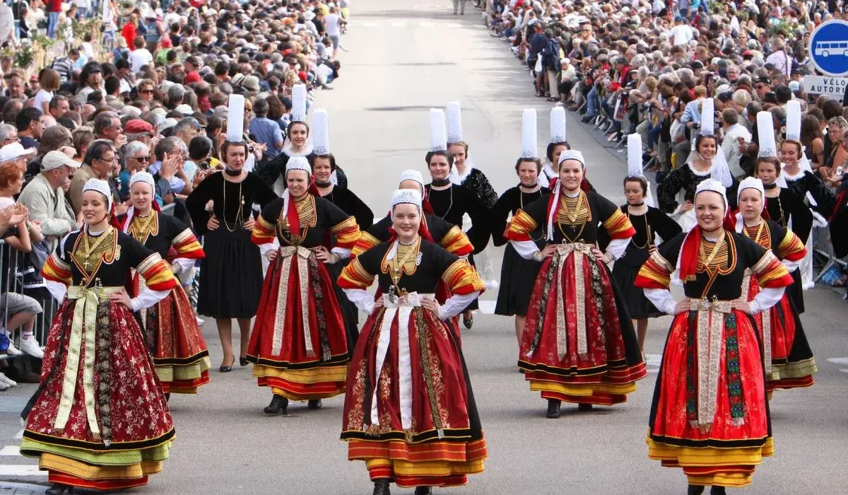 Buší: The Pulse of Traditional Czech Music